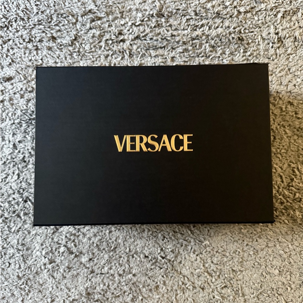 Versace - Empty Shirt Box